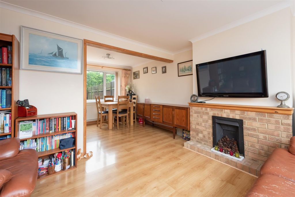 Property photo 3 of 12 Millfield Manor, Whitstable