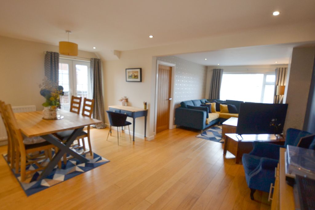 Property photo 2 of 29