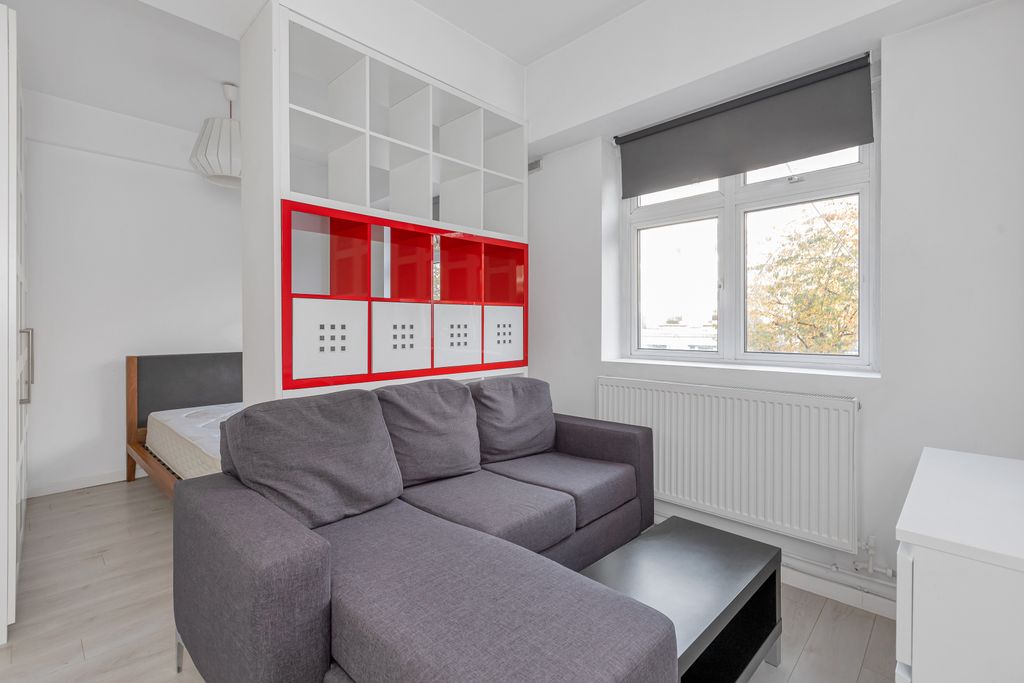 Property photo 3 of 10