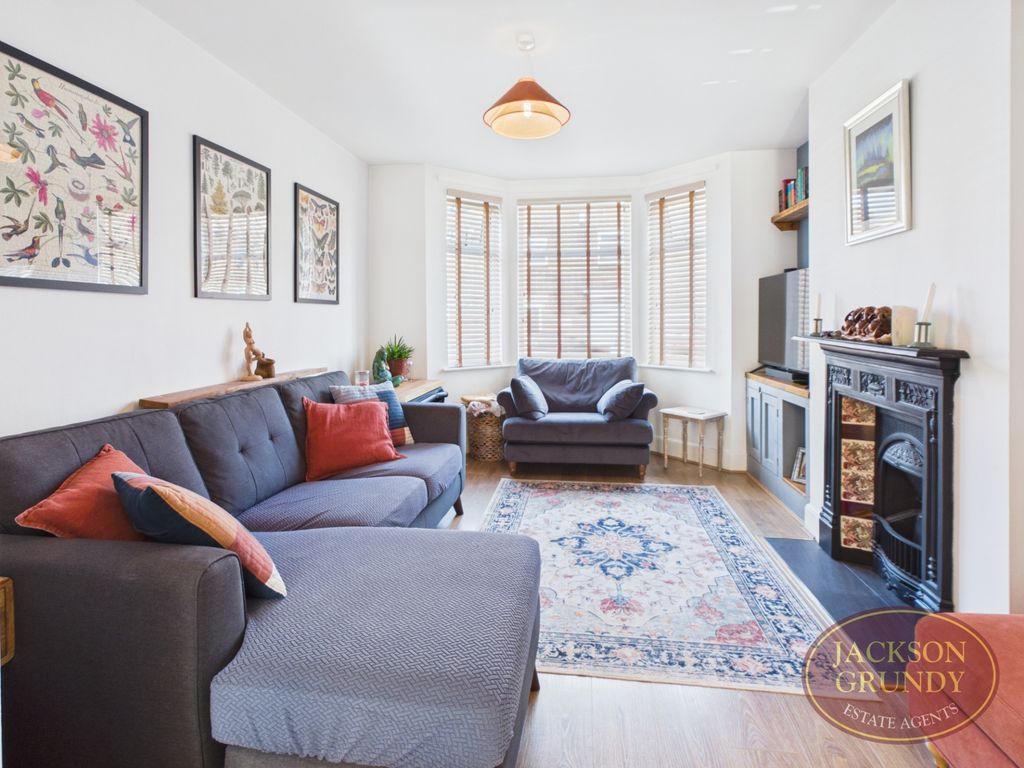 Property photo 3 of 19 Ruskin Road