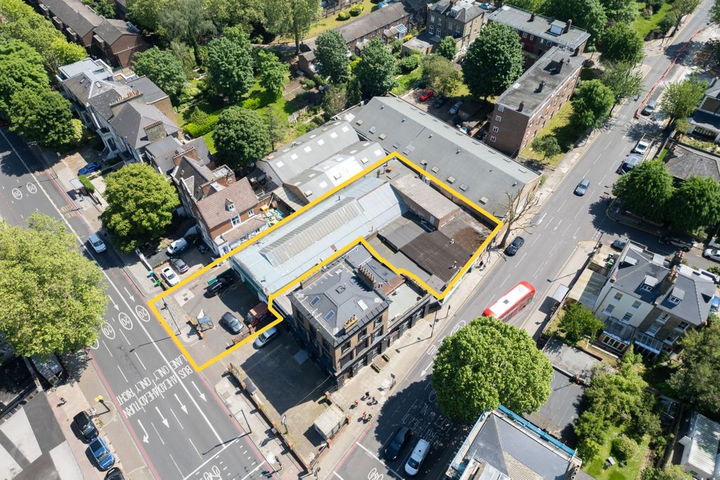 Property photo 2 of 16 392A Camden Road, And 1 Hillmarton Road, Islington, London, N7 0Sj