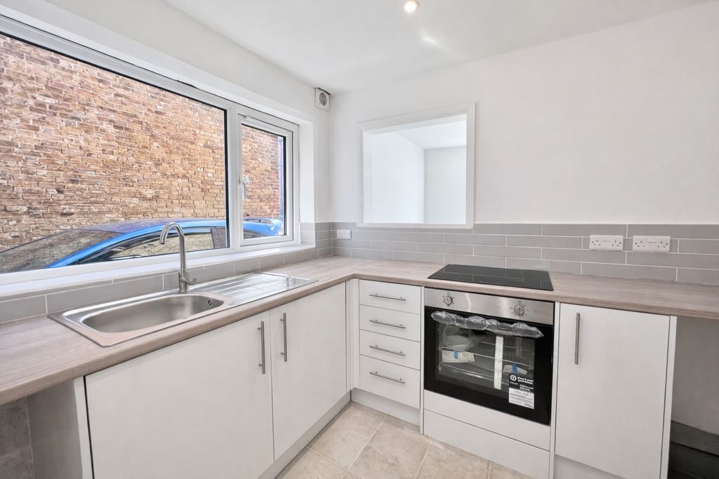 Property photo 2 of 7 Picture 2