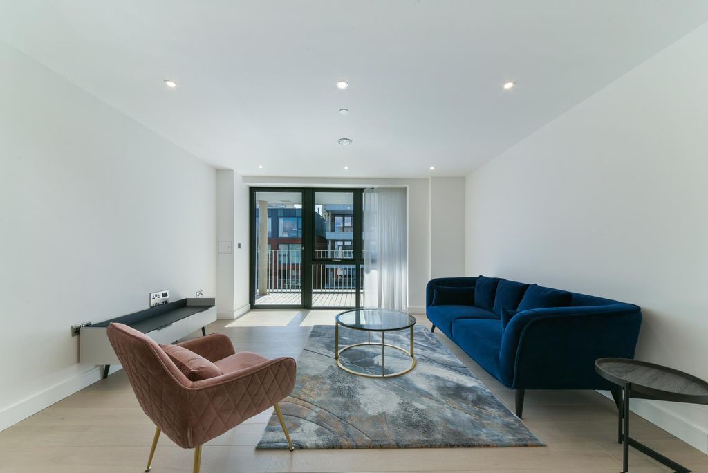 Property photo 3 of 10