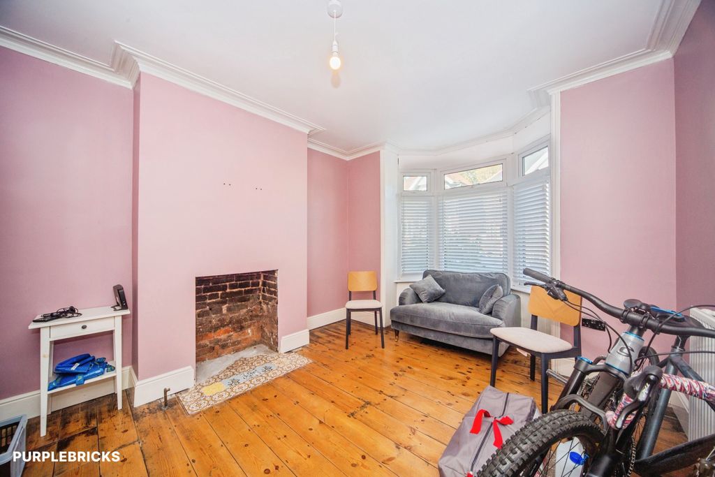 Property photo 3 of 15