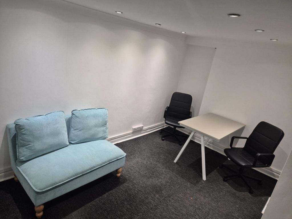 Property photo 2 of 6 Gallery