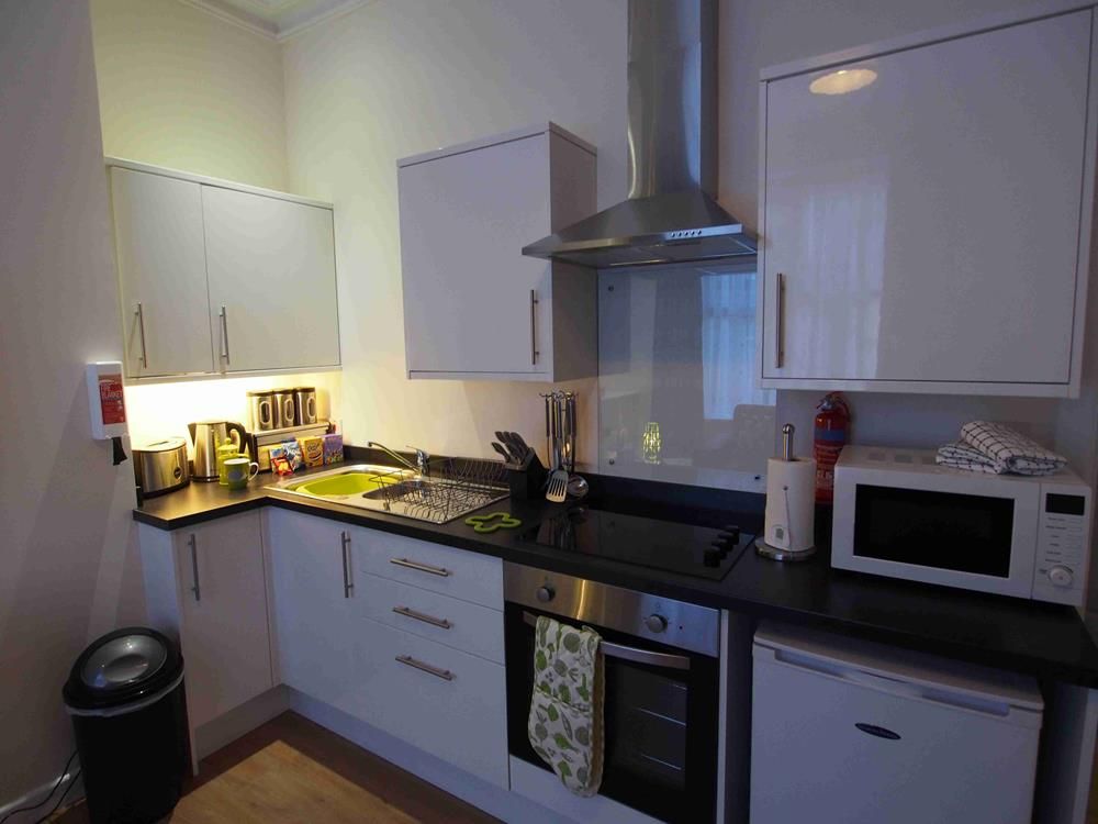 Property photo 2 of 6 Kitchen