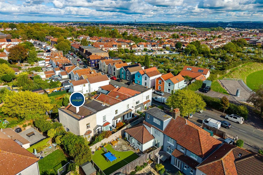 Property photo 1 of 39 23 Golden Hill, Henleaze, Bristol Bs6 7Yg | Freeho