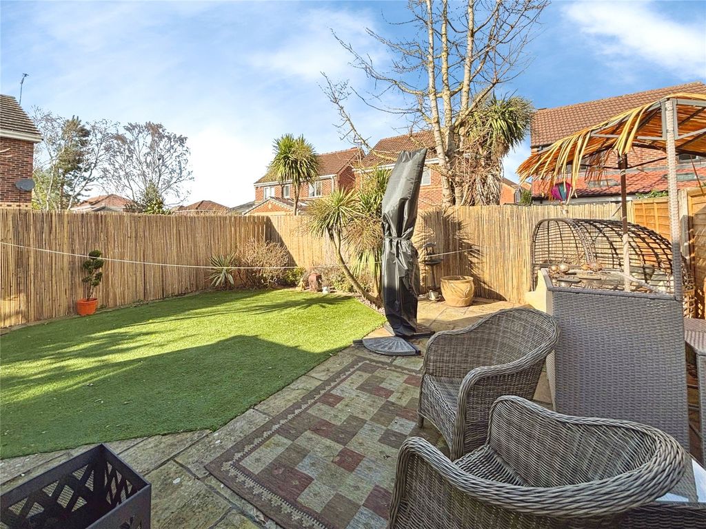 Property photo 2 of 16 Gardens