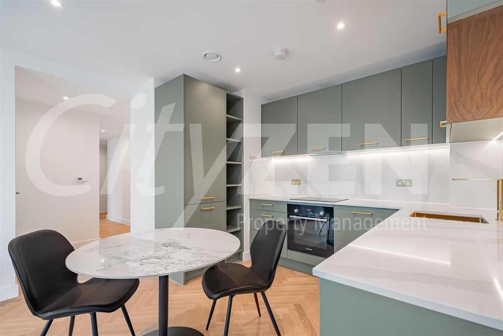 Property photo 2 of 18 Dining Area/Kitchen