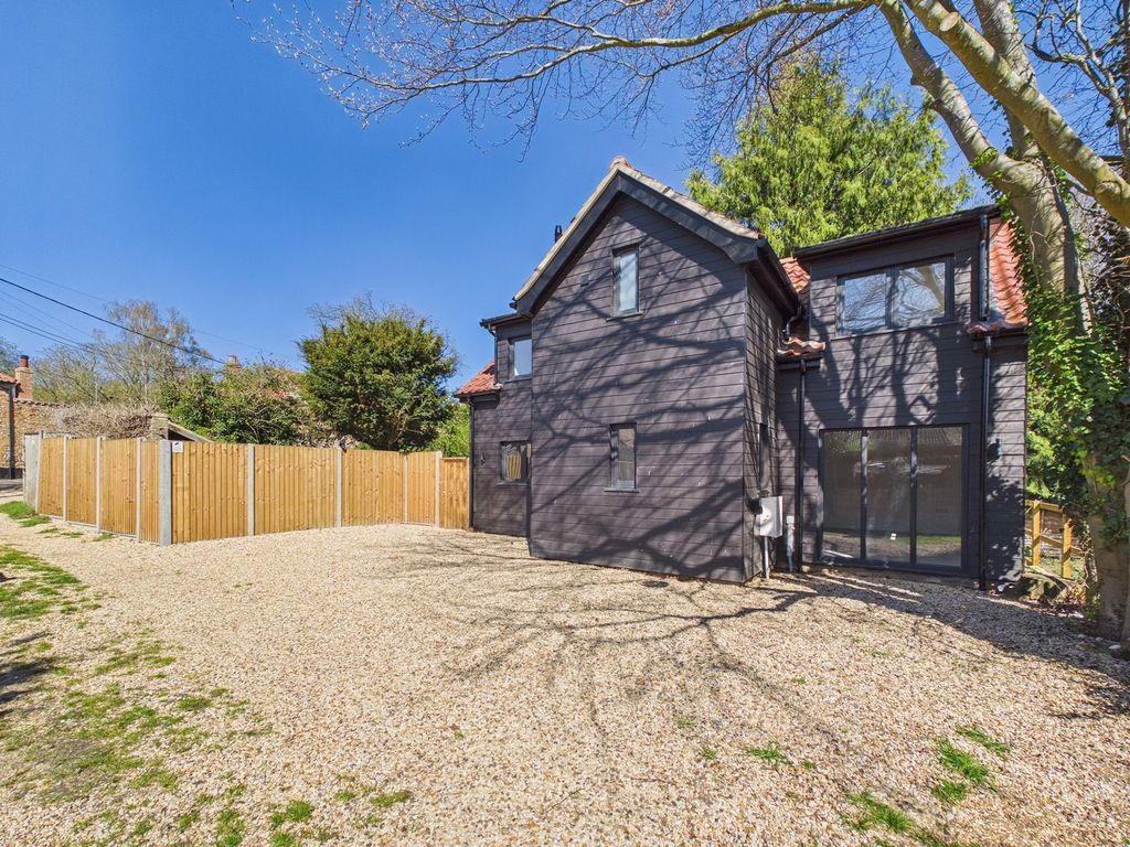 Property photo 1 of 26