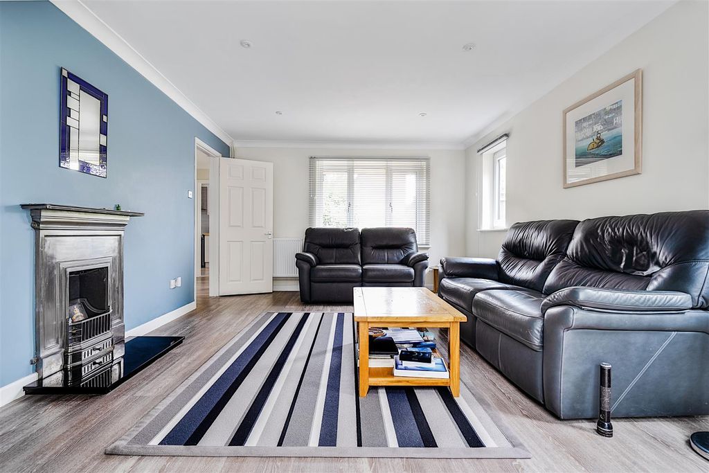 Property photo 3 of 22 1305374-16-6846d99Dbceaa.Jpg