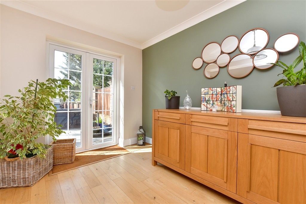 Property photo 3 of 19 Dining Area