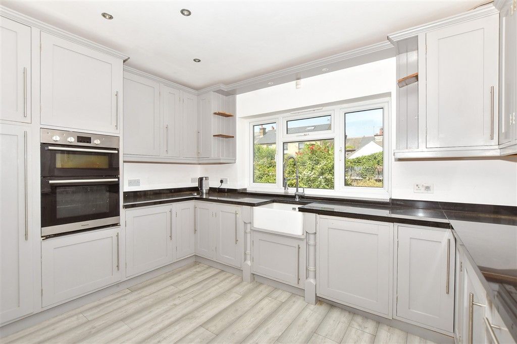Property photo 3 of 15 Kitchen/ Diner