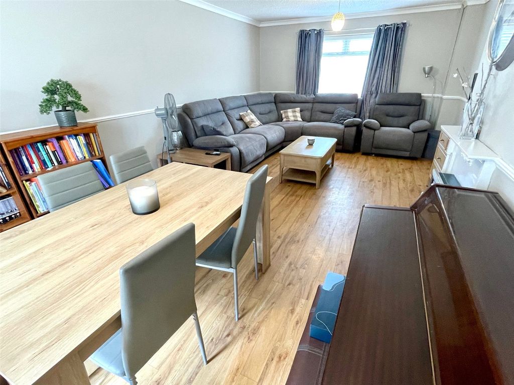 Property photo 2 of 18 Lounge Dining Room