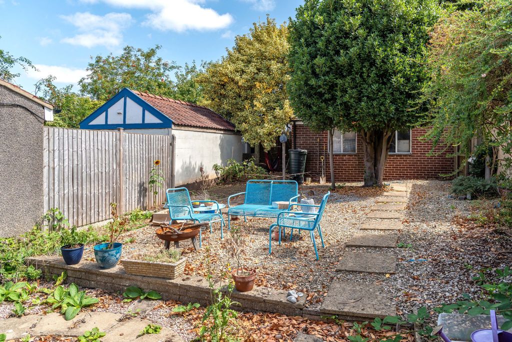 Property photo 2 of 15 2