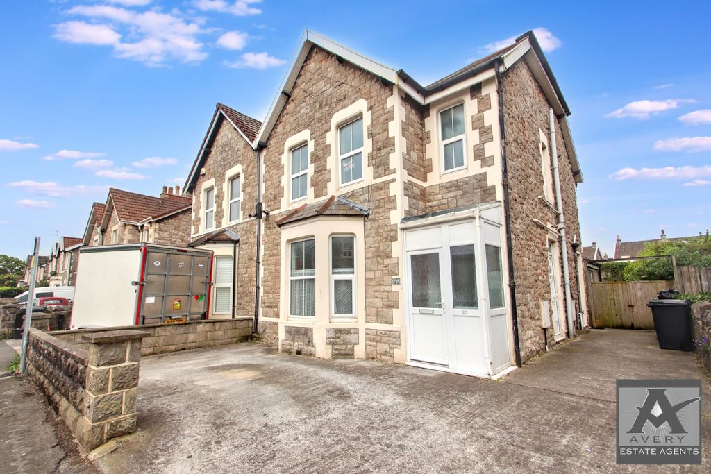 Property photo 1 of 9 2 Bed Flat To Rent