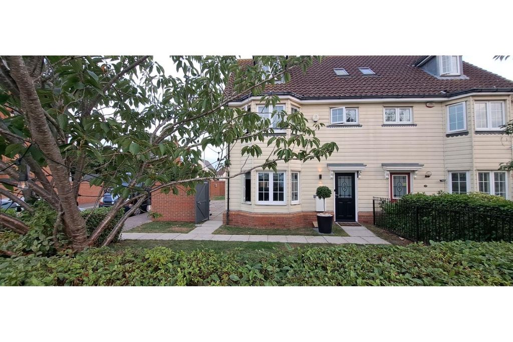 Property photo 1 of 36