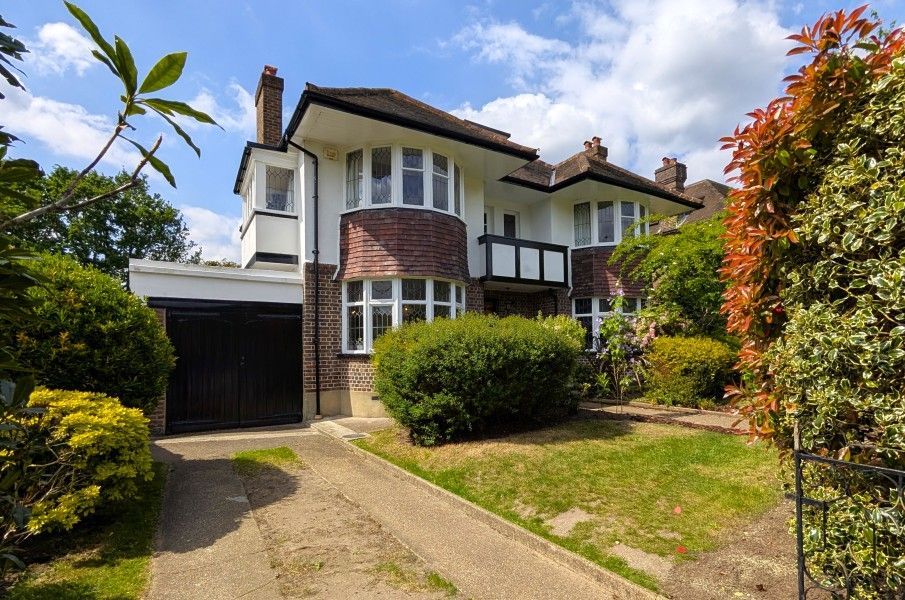 Property photo 1 of 17
