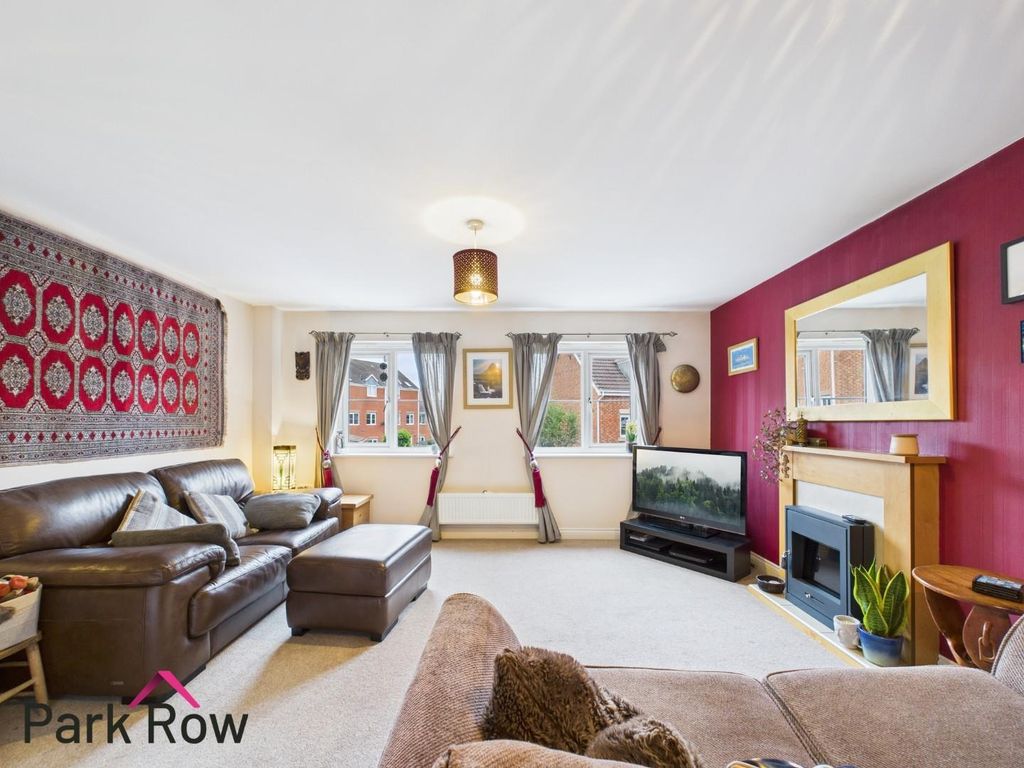 Property photo 3 of 22 Living Room