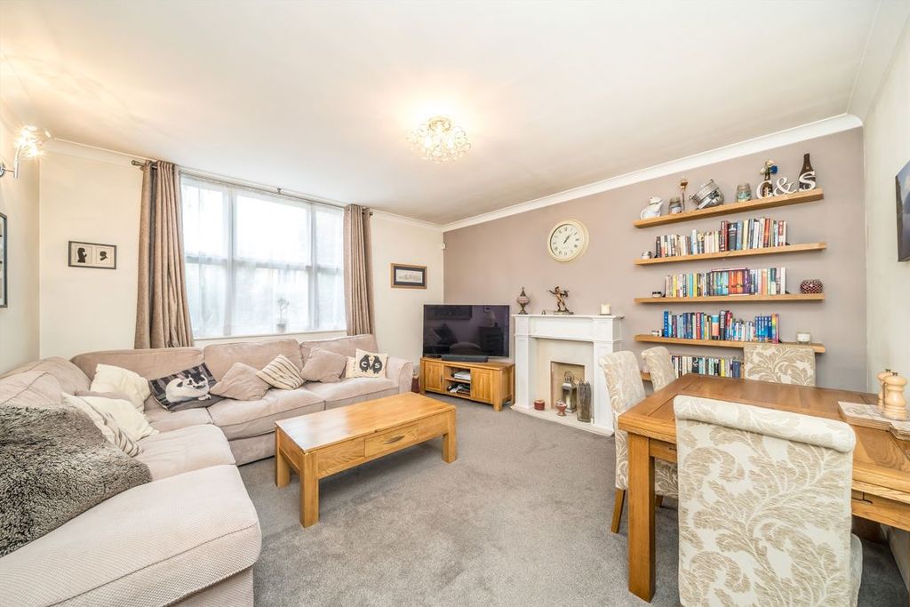 Property photo 2 of 5