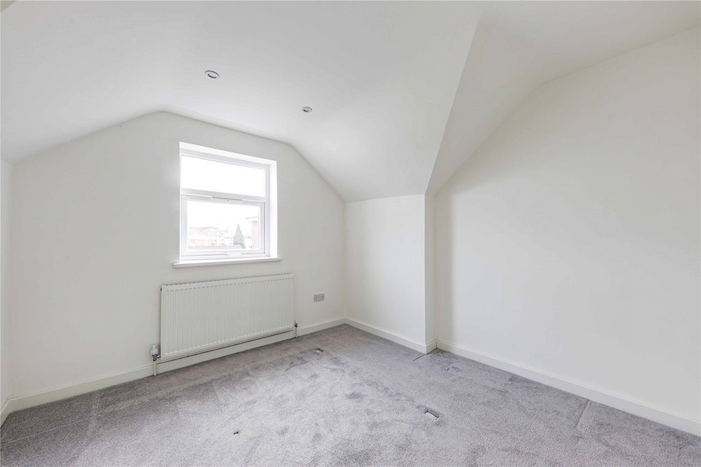 Property photo 3 of 5 Bedroom