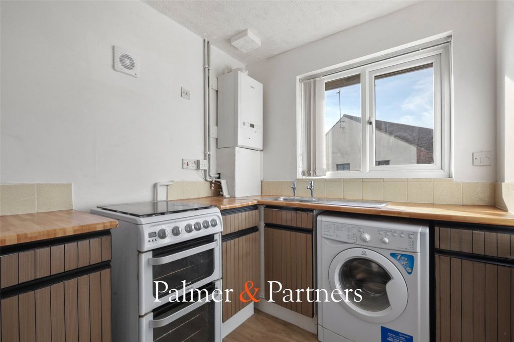 Property photo 2 of 12 Picture No. 06