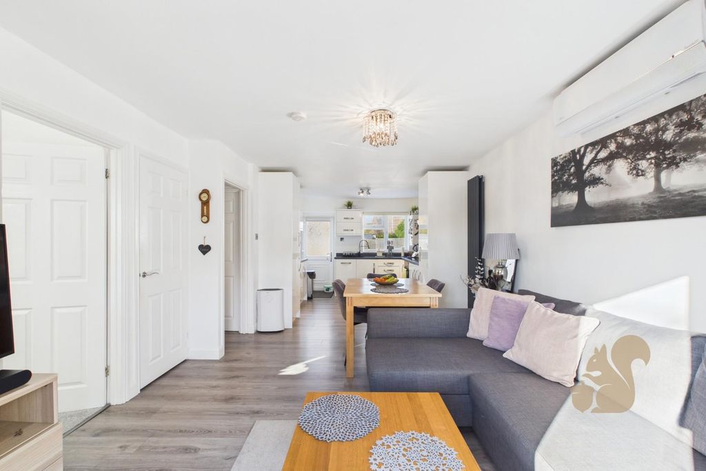 Property photo 2 of 15 Cam01659G0-Pr0704-Still005.Jpg