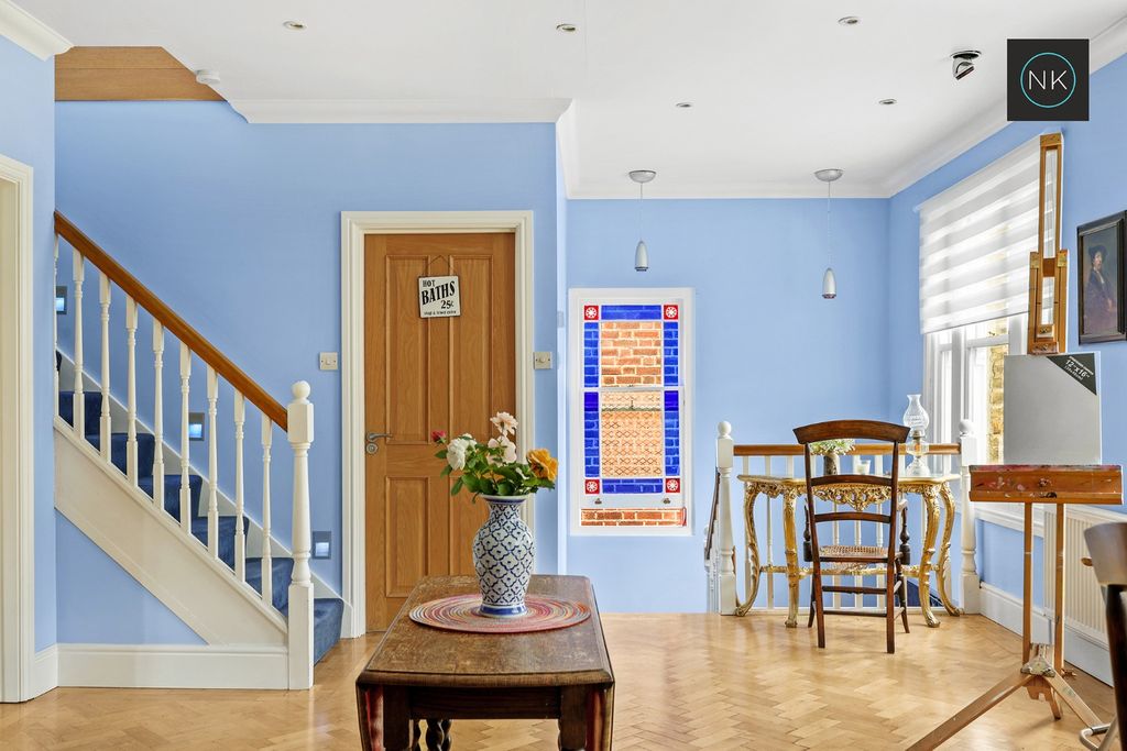 Property photo 2 of 38 5309364