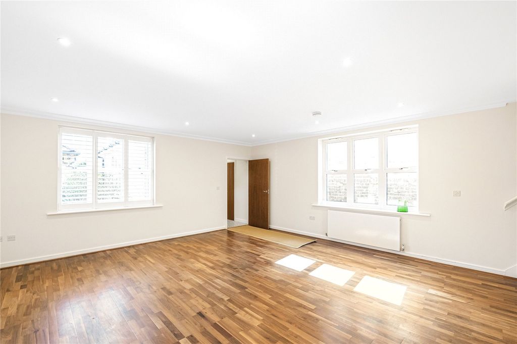 Property photo 3 of 14 Reception Room