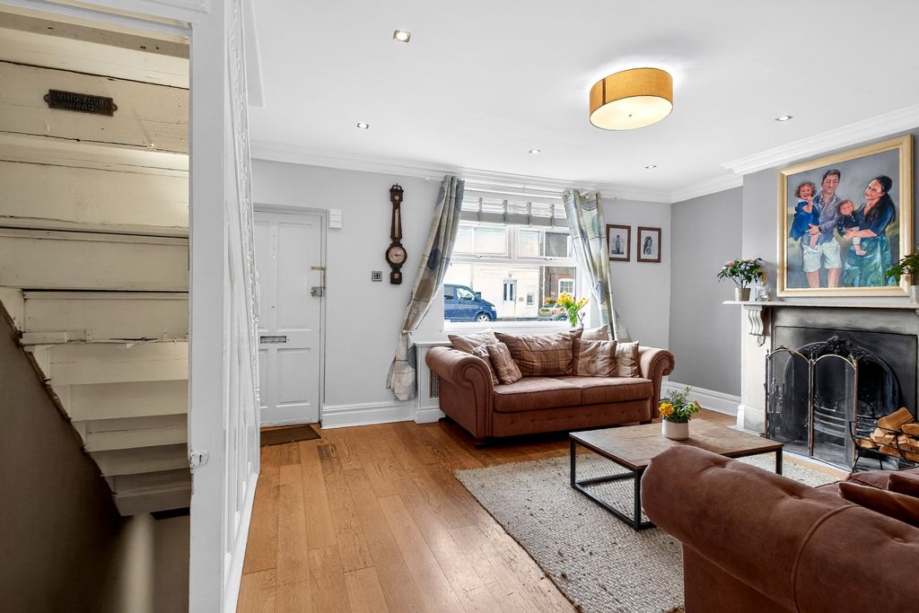 Property photo 3 of 30