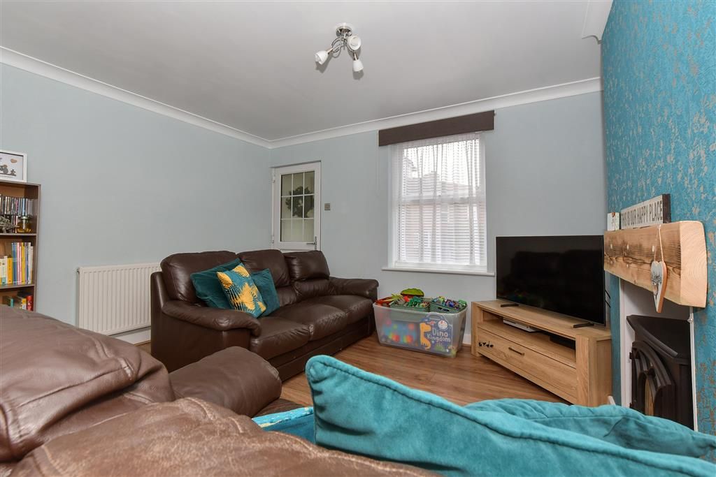 Property photo 3 of 10 Lounge