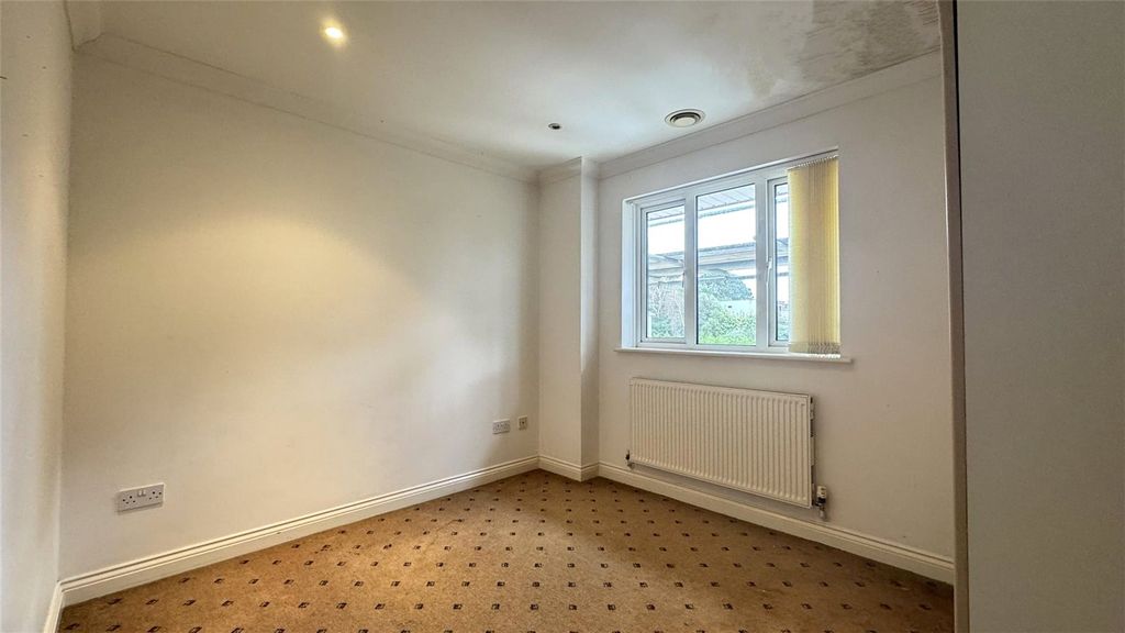 Property photo 3 of 9 Picture No. 06