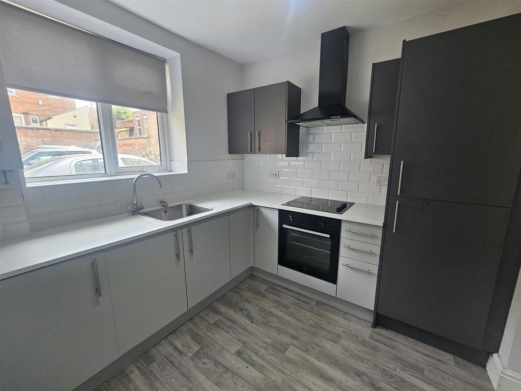 Property photo 1 of 10 1000042491.Jpg