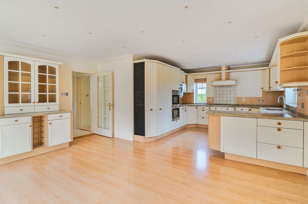 Property photo 3 of 32 1407255-13-69A98c...