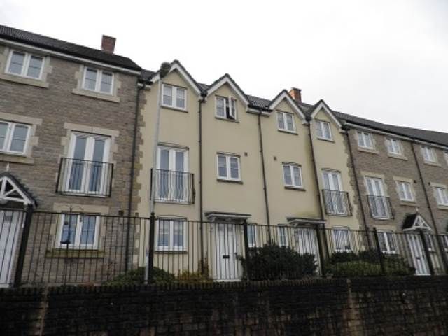 Property photo 1 of 11 Front