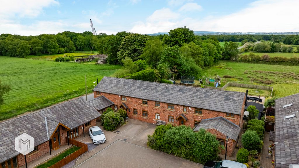 Property photo 2 of 48 Picture No. 94