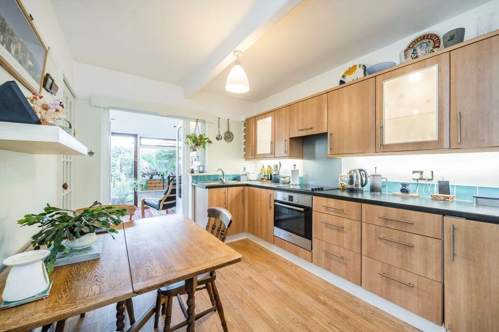 Property photo 3 of 7