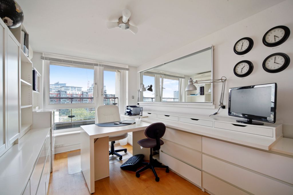 Property photo 3 of 11 Bedroom 3