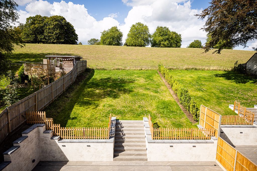 Property photo 3 of 83 Photo 64