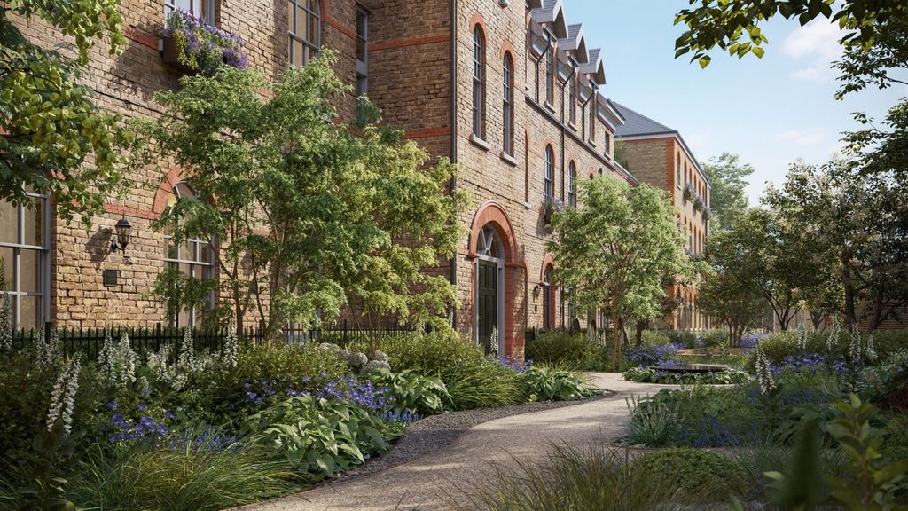 Property photo 3 of 12 Exterior