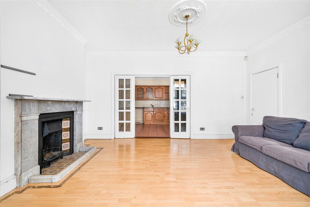 Property photo 2 of 17 6.Jpg