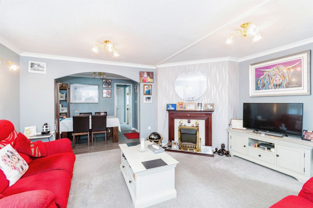 Property photo 3 of 25