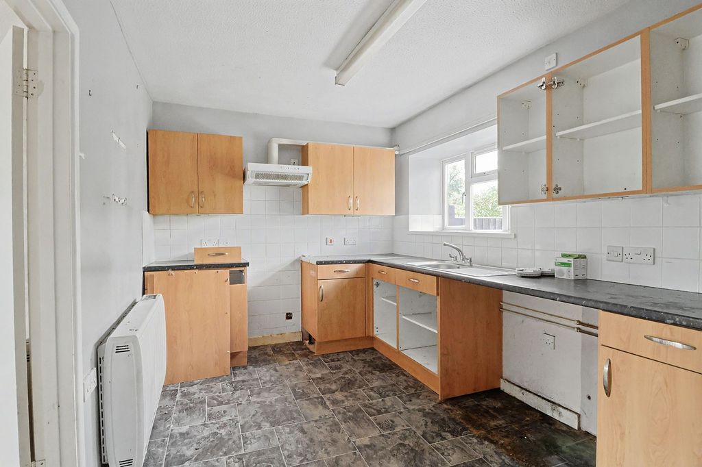 Property photo 2 of 17 3 Pilgrims Way, Lovington, Castle Cary, Somerset, BA7 7Pt