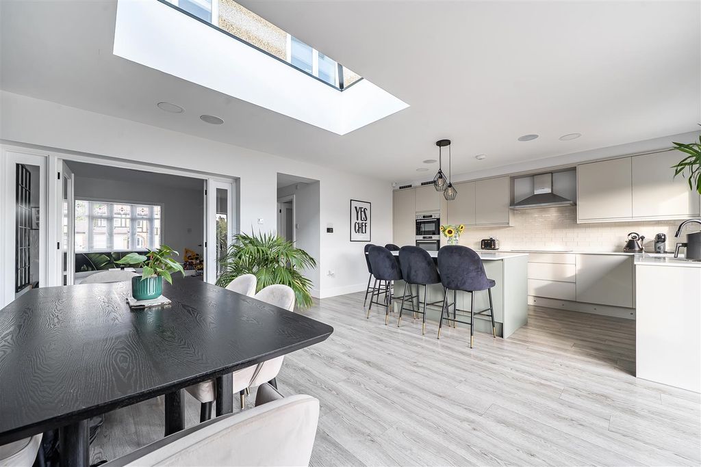 Property photo 2 of 19 Kitchen Diner 5.Jpg