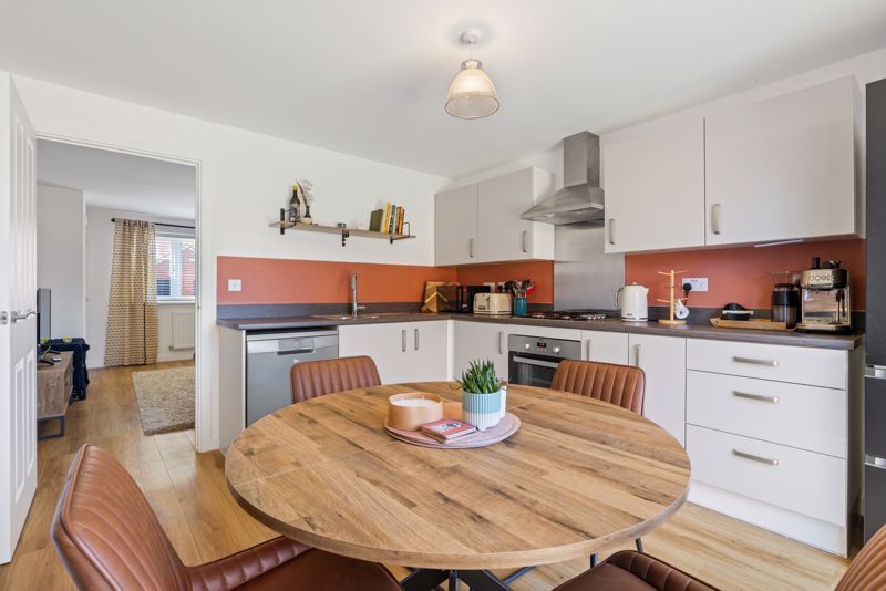 Property photo 2 of 15 Photo 4