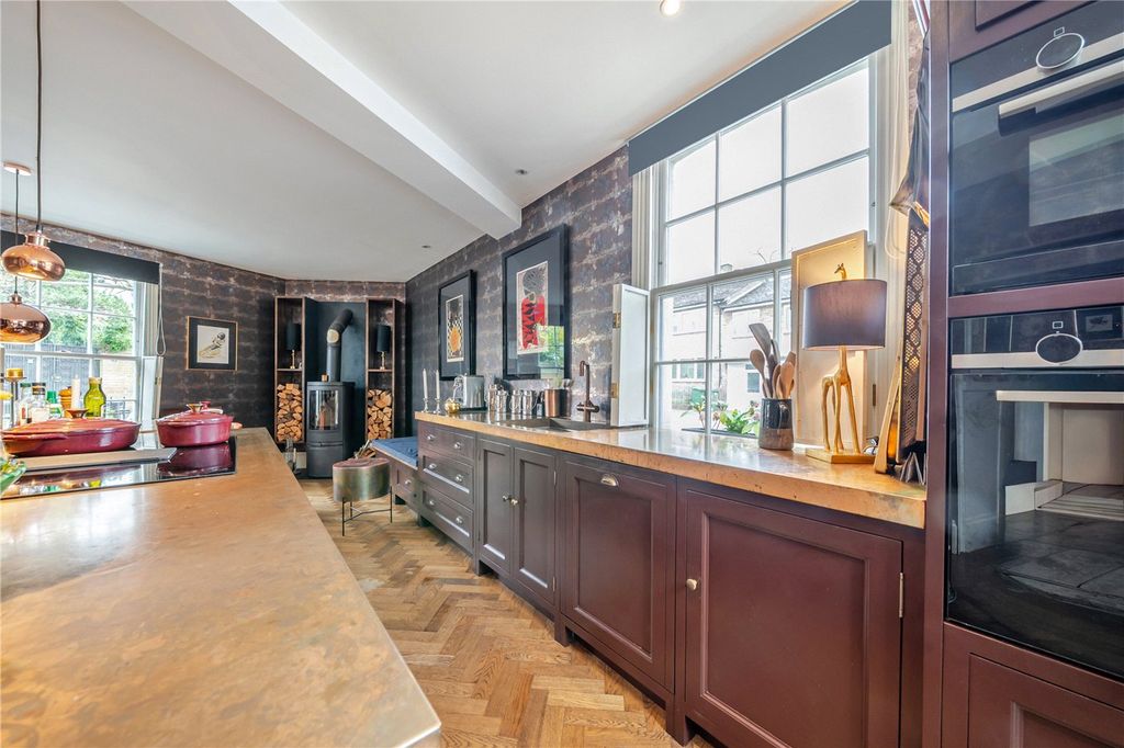 Property photo 2 of 24 Picture No. 10