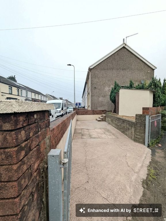 Property photo 3 of 15