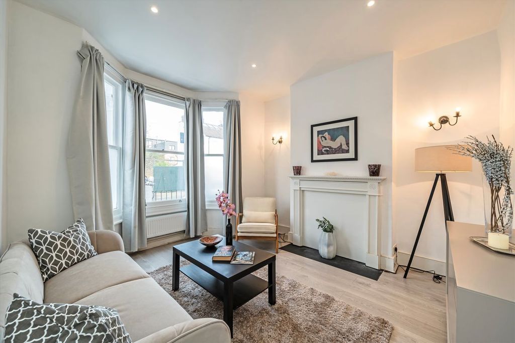 Property photo 2 of 9