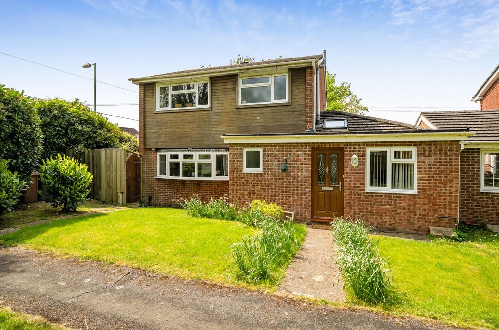 Property photo 1 of 12 1453289-2-69F0c54...