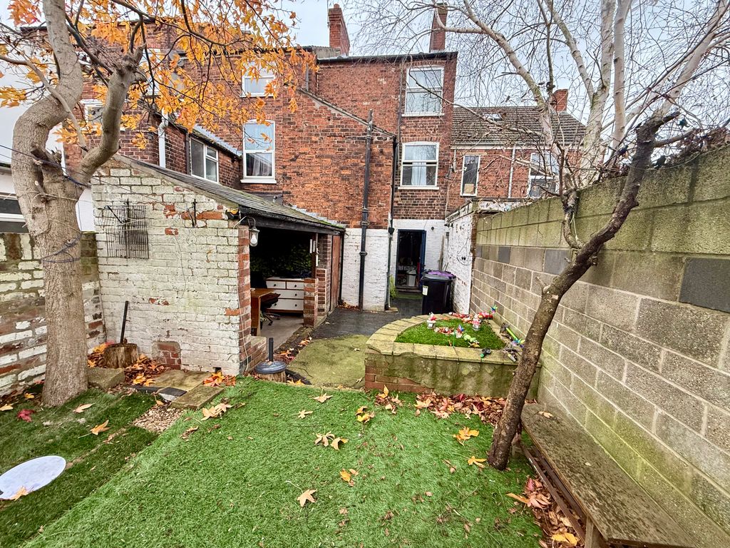 Property photo 3 of 4